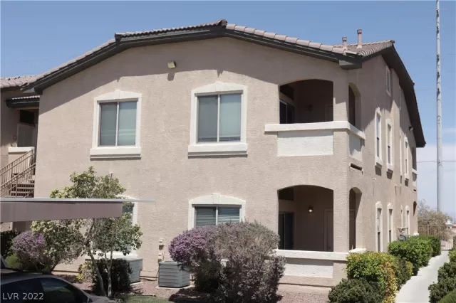 MLS: 2404291 Condo For Sale