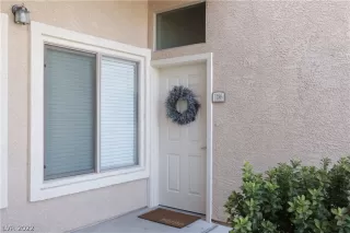 Photo #1: 2404291 Listing