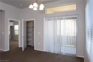 Photo #3: 2404291 Listing