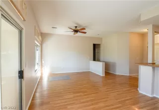 Photo #2: 2404338 Listing 