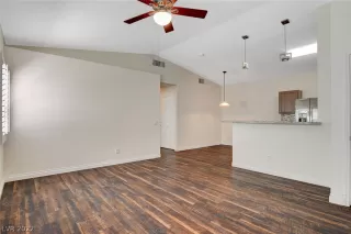 Photo #2: 2404342 Listing 