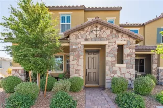 Photo #1: 2404346 Listing