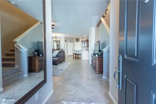 Photo #2: 2404346 Listing