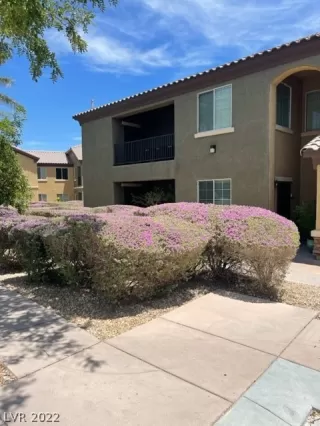 Photo #1: 2404362 Listing