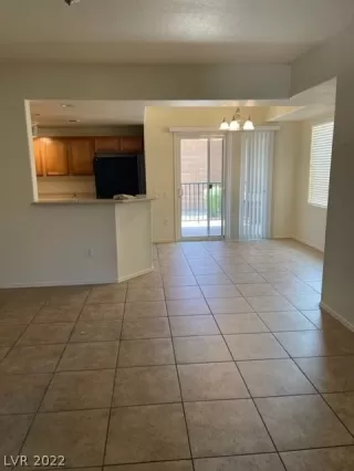 Photo #2: 2404362 Listing