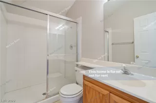 Photo #3: 2404420 Listing