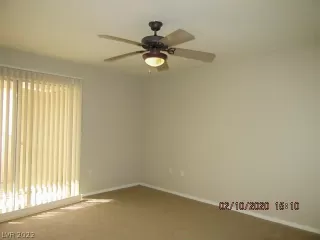 Photo #5: 2404466 Listing 