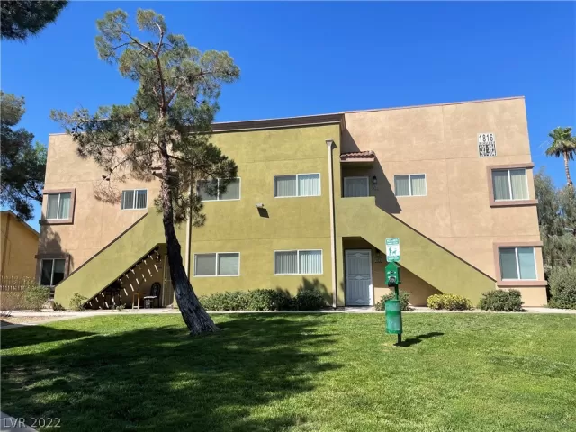 MLS: 2404467 Condo For Sale