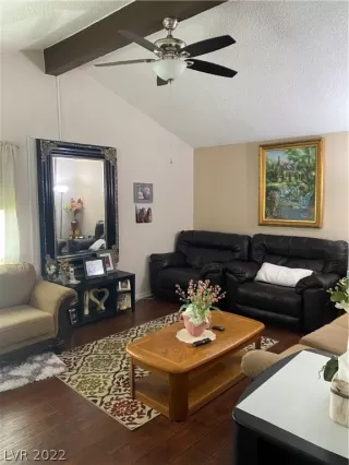 Photo #4: 2404483 Listing 