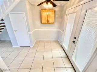 Photo #2: 2404484 Listing 