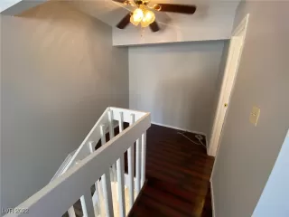 Photo #4: 2404484 Listing 