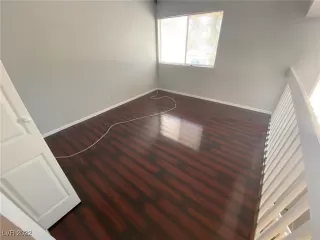 Photo #6: 2404484 Listing 