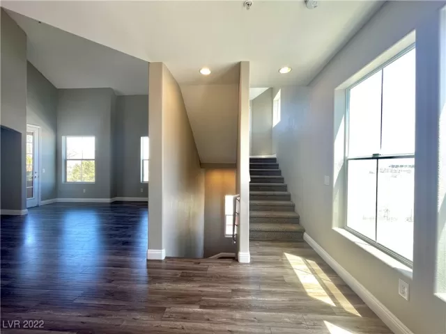 MLS: 2404521 Condo For Sale