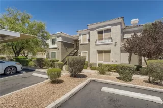 Photo #1: 2404534 Listing