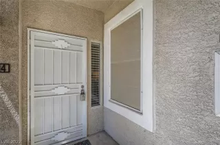 Photo #3: 2404534 Listing