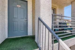 Photo #1: 2404572 Listing