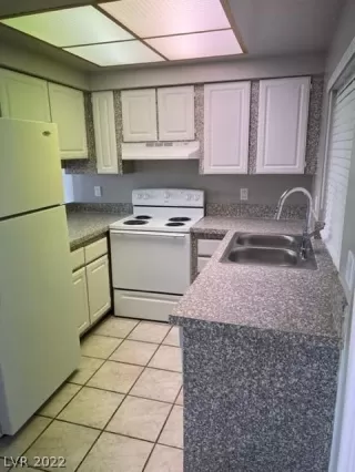 Photo #2: 2404573 Listing 