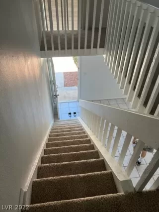 Photo #6: 2404573 Listing 