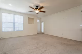 Photo #6: 2404585 Listing 