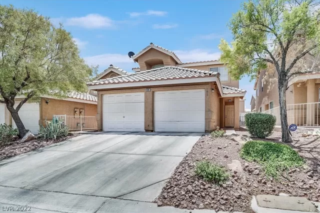 MLS: 2404612 Condo For Sale