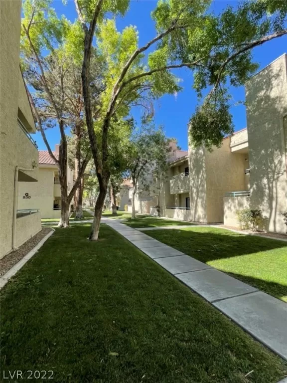 MLS: 2404624 Condo For Sale