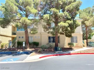 Photo #3: 2404631 Listing 