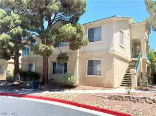 Photo #4: 2404631 Listing 