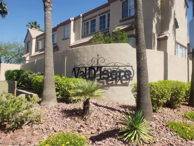 MLS: 2404647 Condo For Sale