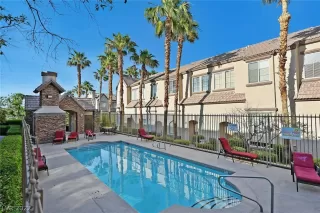 Photo #1: 2404647 Listing