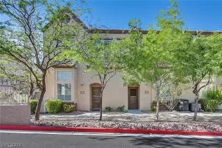 Photo #3: 2404647 Listing