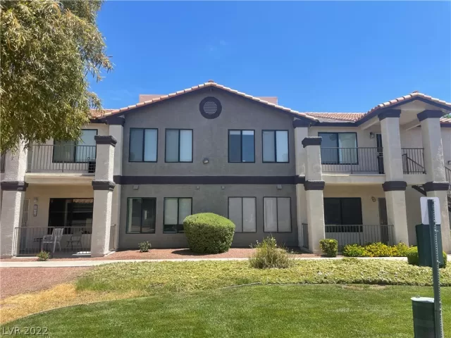 MLS: 2404660 Condo For Sale