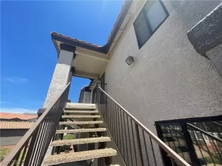 Photo #2: 2404660 Listing 