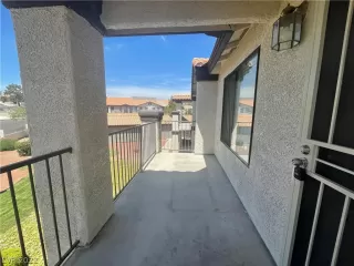 Photo #3: 2404660 Listing 