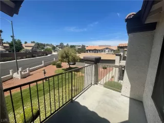 Photo #4: 2404660 Listing 