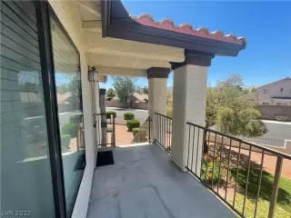 Photo #5: 2404660 Listing 