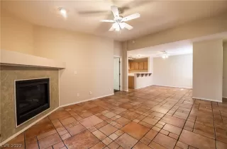 Photo #3: 2404682 Listing 