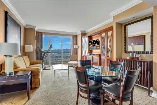 Photo #6: 2404820 Listing 
