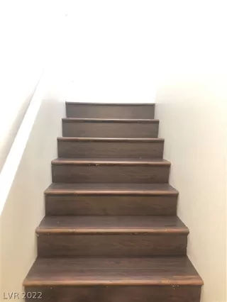 Photo #2: 2404826 Listing 