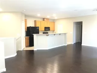 Photo #3: 2404826 Listing 