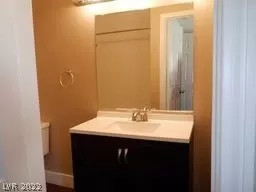 Photo #4: 2404841 Listing 