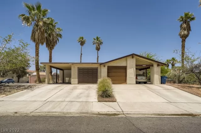 MLS: 2404854 Condo For Sale