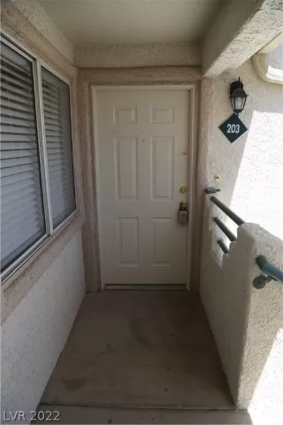 Photo #2: 2404859 Listing