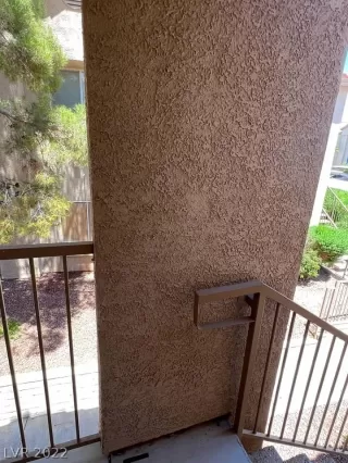 Photo #5: 2404892 Listing 