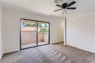 Photo #5: 2404904 Listing