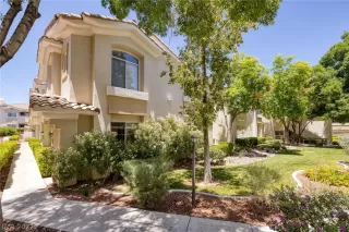 Photo #1: 2404931 Listing 