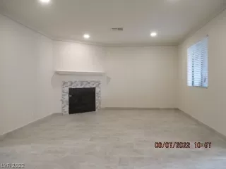 Photo #2: 2404943 Listing 