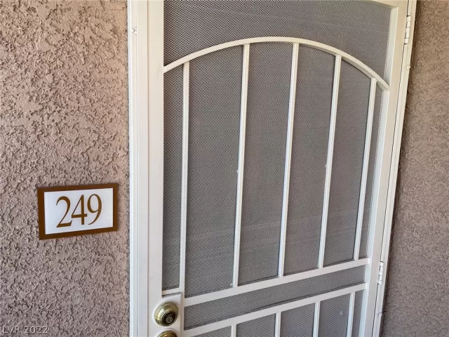 MLS: 2404948 Condo For Sale