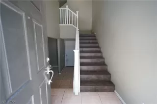 Photo #1: 2404965 Listing 