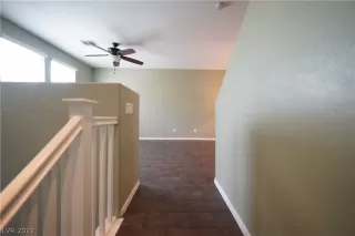 Photo #4: 2404965 Listing 