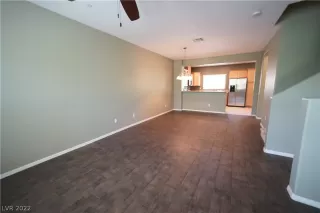 Photo #5: 2404965 Listing 